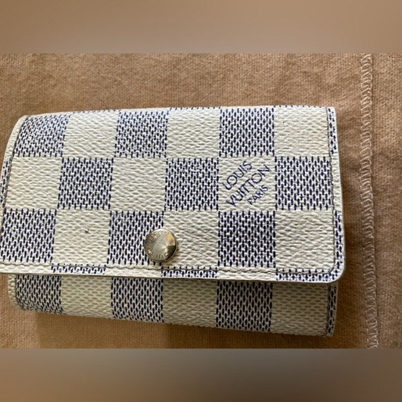 SOLDAuthentic Damier Azure Key Case /6 - Picture 14 of 14